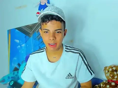 Snapshot of Alessandro_1610 chatting on 03.19.25 Alessandro 1610 online show from 03.19.25