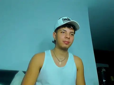 Snapshot of Alessandro_1610 chatting on 09.15.25 Alessandro 1610 online show from 09.15.25