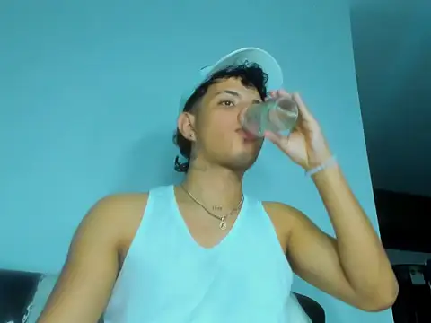 Snapshot of Alessandro_1610 chatting on 09.16.25 Alessandro 1610 online show from 09.16.25