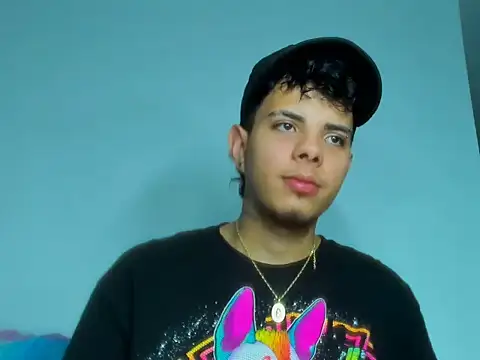 Snapshot of Alessandro_1610 chatting on 09.20.25 Alessandro 1610 online show from 09.20.25