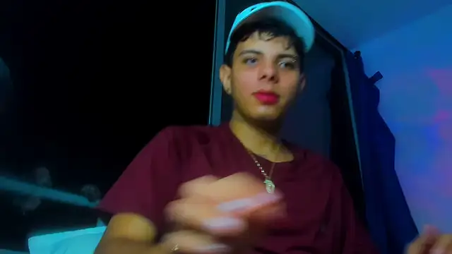 Snapshot of Alessandro_1610 chatting on 10.21.25 Alessandro 1610 online show from 10.21.25