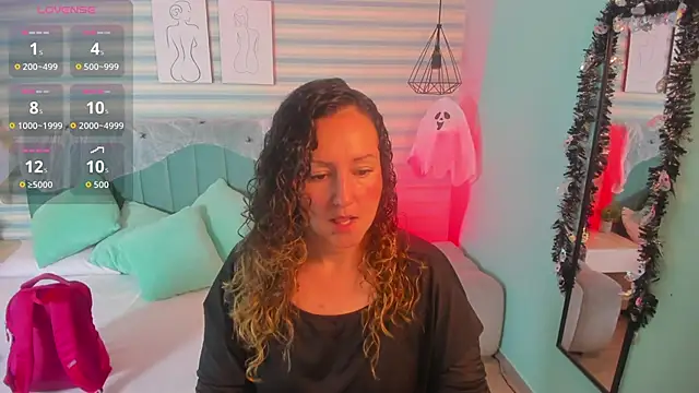 Snapshot of abby_apple chatting on 10.27.25 abby apple online show from 10.27.25