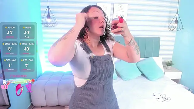 Snapshot of abby_apple chatting on 11.24.25 abby apple online show from 11.24.25