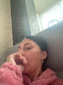 Snapshot of Miroslava1247 chatting on 10.26.25 Miroslava1247 online show from 10.26.25