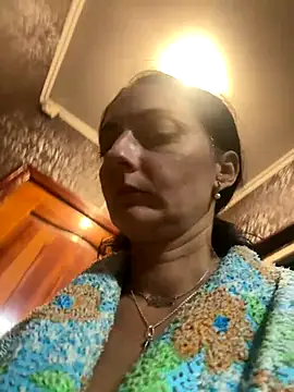 Snapshot of Miroslava1247 chatting on 10.27.25 Miroslava1247 online show from 10.27.25