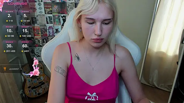 EvelinaLuu online show from 06.14.26