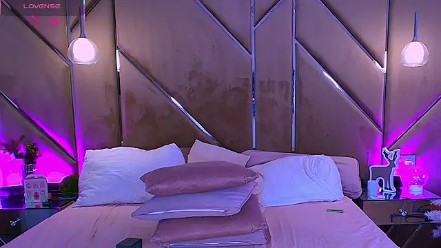 Lellie   online show from 01.10.26