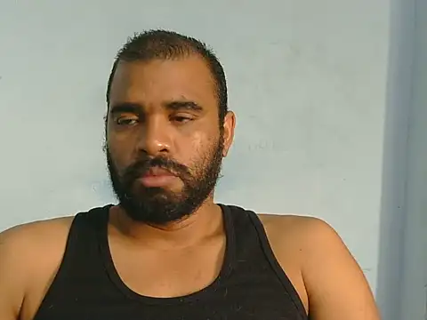 Snapshot of YOX22 chatting on 06.24.26 YOX22 online show from 06.24.26