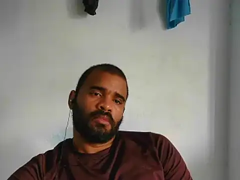 Snapshot of YOX22 chatting on 07.30.26 YOX22 online show from 07.30.26