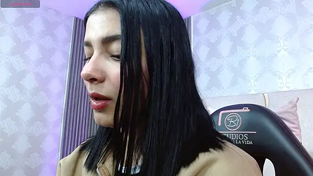 Snapshot of Gaby_tay1 chatting on 10.12.25 Gaby tay1 online show from 10.12.25