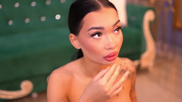 Snapshot of SashaFerrera chatting on 03.13.25 SashaFerrera online show from 03.13.25