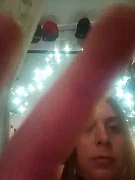 ShysluutGia online show from 10.13.25