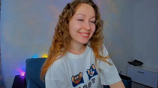 Snapshot of marilinaal chatting on 02.12.25 marilinaal online show from 02.12.25