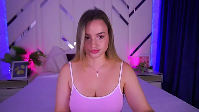 Snapshot of LindsieGreyy chatting on 09.27.25 LindsieGreyy online show from 09.27.25