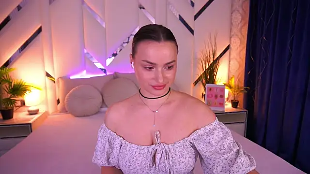 Snapshot of LindsieGreyy chatting on 02.15.26 LindsieGreyy online show from 02.15.26