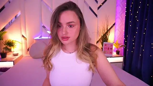 Snapshot of LindsieGreyy chatting on 02.23.26 LindsieGreyy online show from 02.23.26