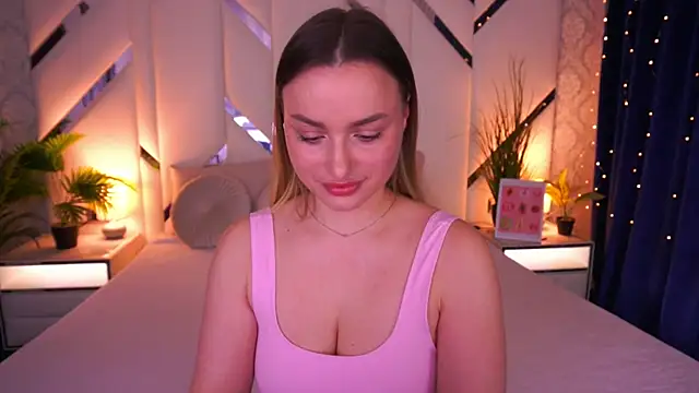 Snapshot of LindsieGreyy chatting on 02.24.26 LindsieGreyy online show from 02.24.26