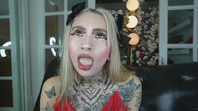 Snapshot of miss___angel chatting on 02.03.26 miss angel online show from 02.03.26