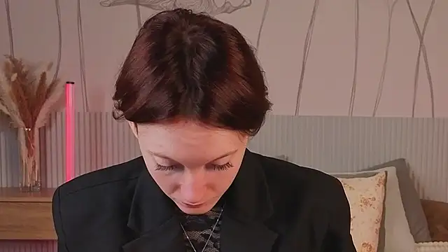 JoYung online show from 10.13.25