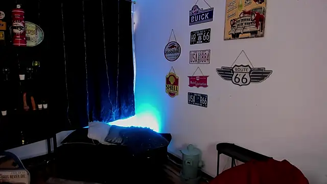 anuvyz miller  online show from 04.13.26