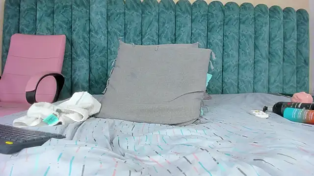 Snapshot of LilyRoxi chatting on 03.14.25 LilyRoxi online show from 03.14.25