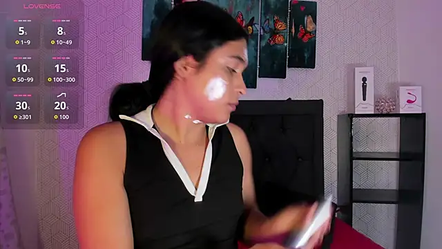 Snapshot of Selena_fox7 chatting on 09.28.25 Selena fox7 online show from 09.28.25