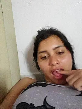 Snapshot of CHLOE_ISABELL chatting on 03.02.25 CHLOE ISABELL online show from 03.02.25