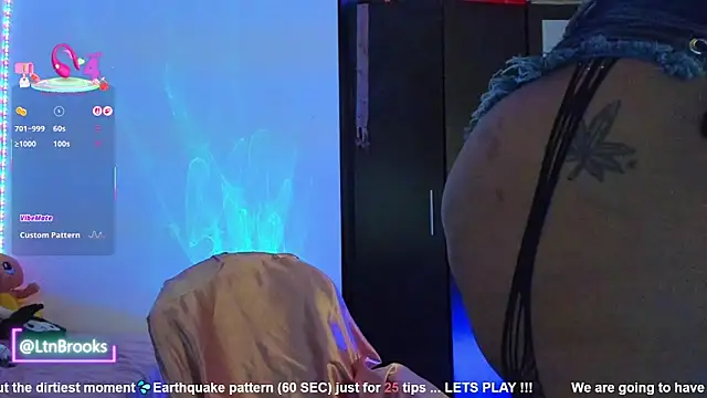 Snapshot of Annaa_Brooks chatting on 09.25.25 Annaa Brooks online show from 09.25.25