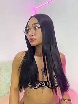 Lynda Bonnie online show from 04.11.26