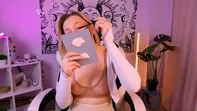 EllySunlover online show from 03.22.25