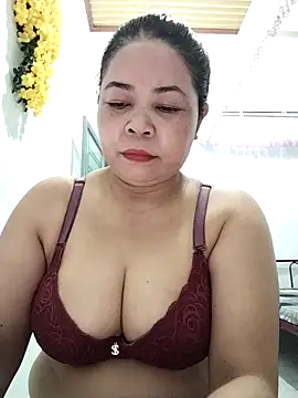 Snapshot of Baby-bigtits2024 chatting on 10.02.25 Baby-bigtits2024 online show from 10.02.25