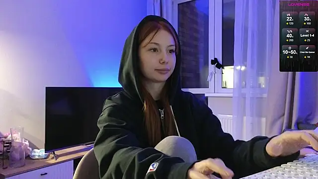 Sakura Moore online show from 10.04.25