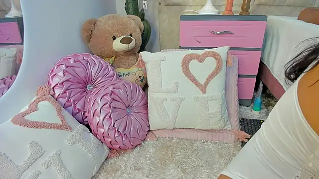 BrithanyParker  online show from 03.17.26