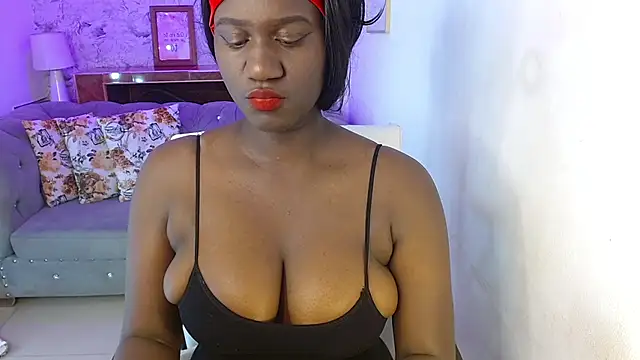 Snapshot of shanntall_tk chatting on 02.19.25 shanntall tk online show from 02.19.25