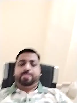 Snapshot of Vij717 chatting on 10.05.25 Vij717 online show from 10.05.25