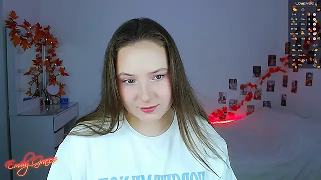 Snapshot of EmilyxxGraces chatting on 09.25.25 EmilyxxGraces online show from 09.25.25