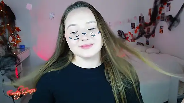 Snapshot of EmilyxxGraces chatting on 11.01.25 EmilyxxGraces online show from 11.01.25