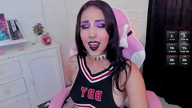 Snapshot of Nyx_Blackmoon chatting on 10.03.25 Nyx Blackmoon online show from 10.03.25