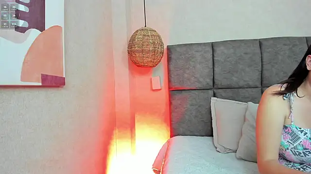 Snapshot of elizabeth_20 chatting on 09.22.25 elizabeth 20 online show from 09.22.25