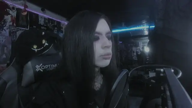 Snapshot of rotten_dreams chatting on 03.18.25 rotten dreams online show from 03.18.25