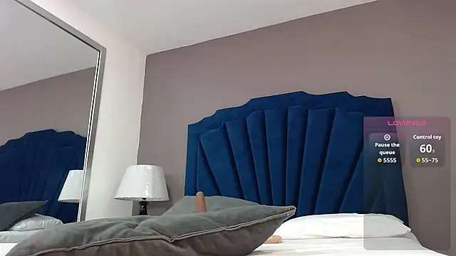 Snapshot of KatiaFosterr chatting on 11.14.25 KatiaFosterr online show from 11.14.25