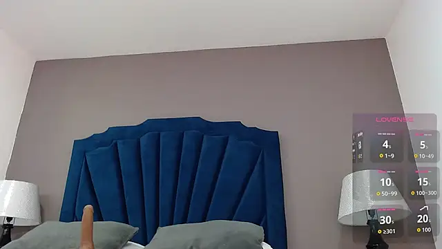 Snapshot of KatiaFosterr chatting on 11.30.25 KatiaFosterr online show from 11.30.25