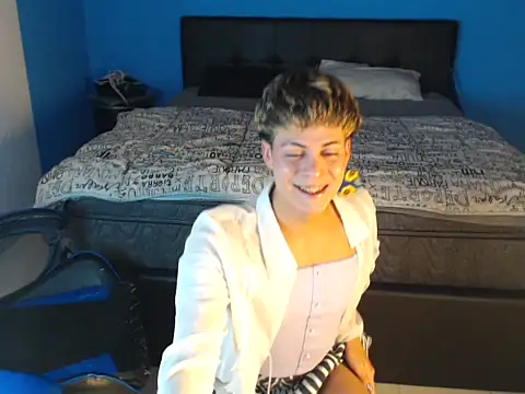 mchissexx online show from 10.23.25