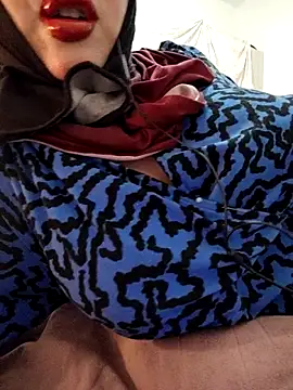 Snapshot of Malak-26 chatting on 03.25.26 Malak-26 online show from 03.25.26