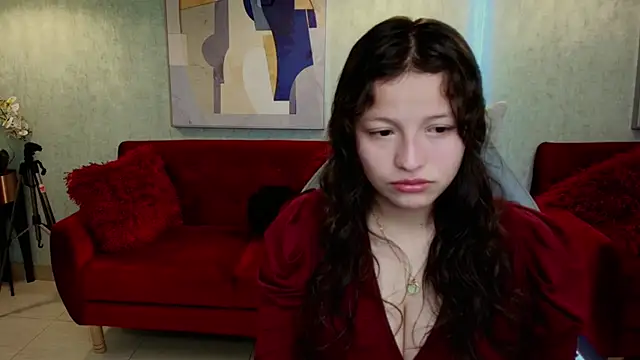 Snapshot of Marii_18 chatting on 03.19.25 Marii 18 online show from 03.19.25