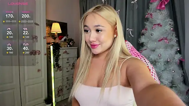 Snapshot of _Loneve__ chatting on 01.11.26 Loneve online show from 01.11.26