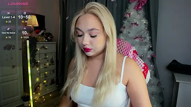 Snapshot of _Loneve__ chatting on 01.14.26 Loneve online show from 01.14.26