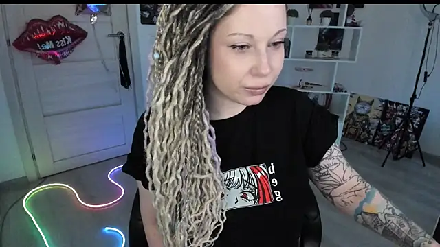 HoneySallyMoore online show from 04.18.26