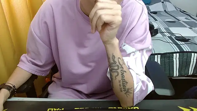 Snapshot of duo_peludoo chatting on 02.05.26 duo peludoo online show from 02.05.26