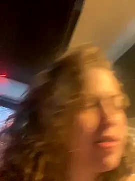 Snapshot of favoritestepsis chatting on 09.19.25 favoritestepsis online show from 09.19.25